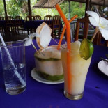 เรือนแพครัวสุพรรณ Comida