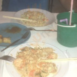 Clover House Phi Phi Comida