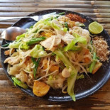 ลาบร้อยเอ็ด Comida