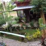 เรือนจันทร์ Exterior