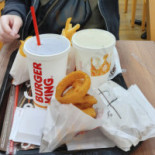 バーガーキング アピタ Yǔ Dōu Gōng Diàn Comida