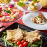 Xià Guān Gè Shì Jū Jiǔ Wū Ruò の Tái Suǒ Dentro