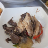 가평리토종닭 Comida