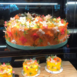 The One Zhōng Shān Comida