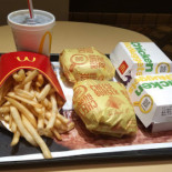 マクドナルド Dōng Guǎng Dǎo Diàn Comida