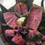 Yōu Xī Shāo Ròu Comida