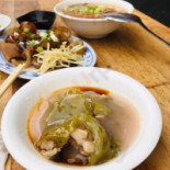 Ruì Suì Lǜ Chá Ròu Yuán Comida