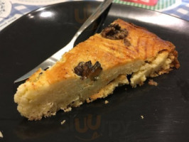 Hé Lán Yǎ Nī Sōng Bǐng Wū