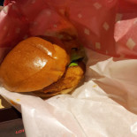 マクドナルド De Xià Zhí Huā Yuán Tīng Yì Qián Diàn Comida
