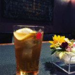 ｌｏｕｎｇｅ・ＭＯＭＯＹＯ Comida