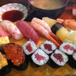 Yīng Shòu し Gé Xī Diàn Comida