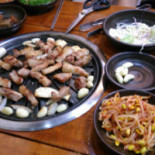 꿀꿀이통돼지왕소금구이 Comida