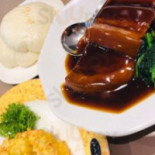 Jiāng Shān Lóu Zhǎng Qí Zhōng Huá Jiē Běn Diàn Comida