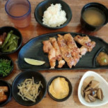 Yù Jiàn Hé Shí Xìng Dà Diàn Comida