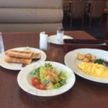 ロイヤルホスト Chí Tián Tiān Shén Diàn Comida