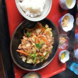 つのきん Comida