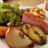 Over Easy Comida