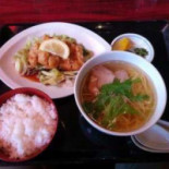 Yī Pǐn Xiāng Xiǎo Jùn Diàn Comida