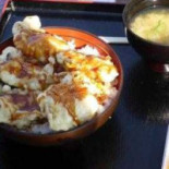 Yú Zhì Xiāng Shēng Shuǐ Chǎn Wù Shì Chǎng Diàn Comida