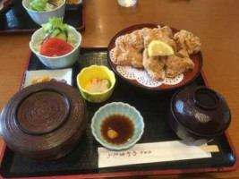 お Shí Shì Chǔ Shān Cūn Comida