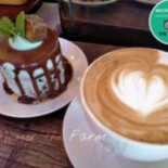 โมมอร์ เดอะ ฟาร์ม Comida