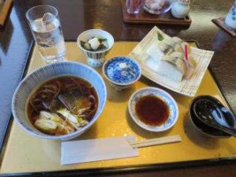 Xiǎo Zūn Guì Bīn Guǎn Shí Shì Chǔ Comida