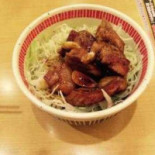 トンテキ Wū ちゃん Sì Rì Shì Diàn Dentro