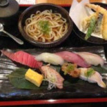Liú れ Yì Zhǎo Jīn Piàn Bāng Diàn food