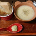 Rì Yuè Tán Shuǐ Shàng Míng Yuè Hú Pàn Tíng Yuán Kā Fēi Guǎn Comida