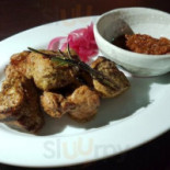 Xiǎo Hé Mǎ Cān Jiǔ Guǎn Comida