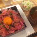 にくきゅう Comida