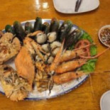 J. Daeng Comida