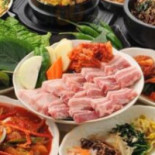 Wǔ Fǎn Tián Hán Guó Jiā Tíng Liào Lǐ Wáng Tún Zú Jiā Comida