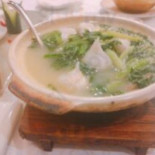 Jīng Jī Hǎi Wān Dà Jiǔ Diàn Comida