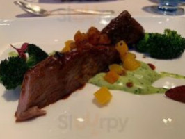 Yì Wèi Xuān Jīn Róng Jiē Lì Sī Kǎ ěr Dùn Jiǔ Diàn Comida