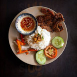 Quán Cơm Tấm Út Vân Comida