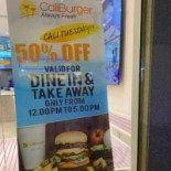 ‪caliburger‬ Comida