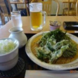 アカコッコ Comida