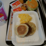 マクドナルド àn Hé Tián Jī Shàng Diàn Comida