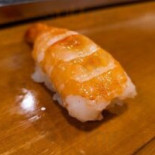 すし Shàn Dentro