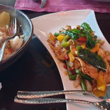 ‪the Royal Budha‬ Comida