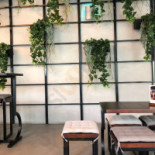 ‪dose Cafe‬ Dentro