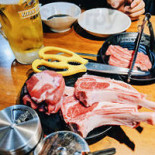 Chéng Jí Sī Hàn Dà Hēi Wū Wǔ Dīng Mù Zhī Diàn Comida