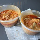 Jiā Dōng Lè Shā Xiā Miàn Comida