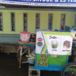 Warung Rujak Cingur Es Tebu Exterior