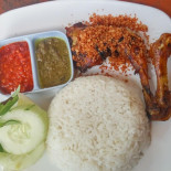 Resto Ayam Bakar Ngimbang Comida