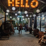 Luminous Gresik Cafe Dentro