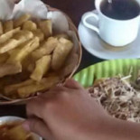 D'linow Comida
