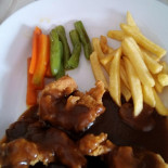 Toby's Gading Fajar Comida
