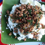 ก๋วยเตี๋ยวไก่ในสวน10บาท20บาท Comida